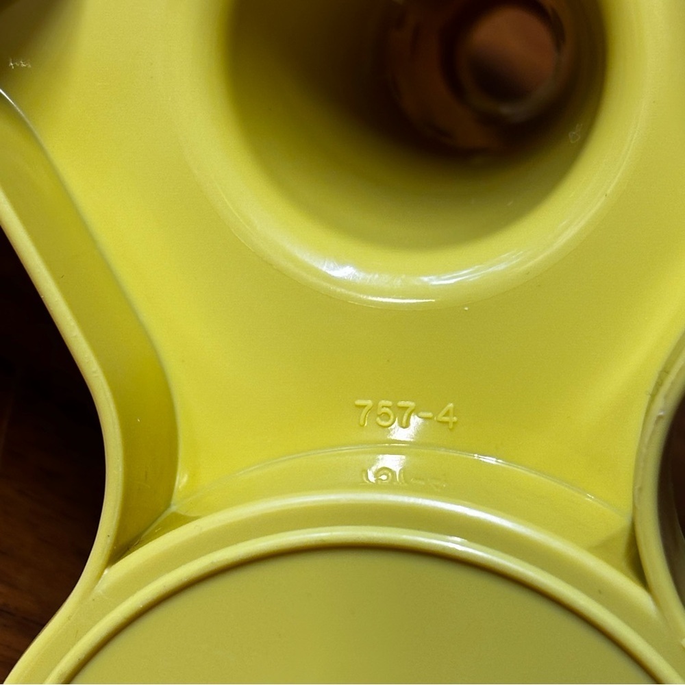 Tupperware vintage harvest gold condiment caddy with lids and spoons - Picture 10 of 12